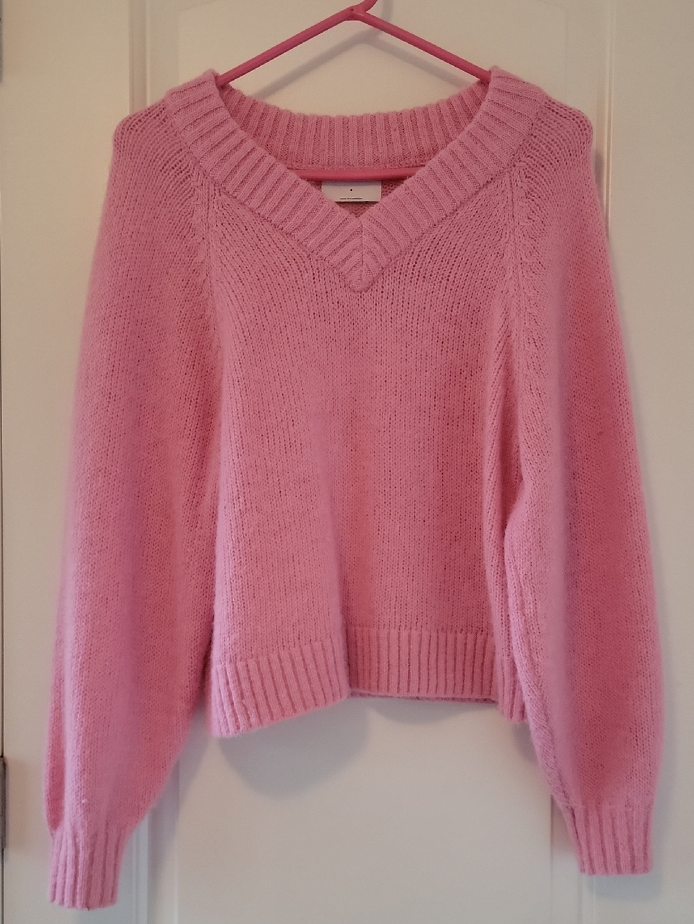 Old Navy Pink V‑Neck Women's Sweater Size S